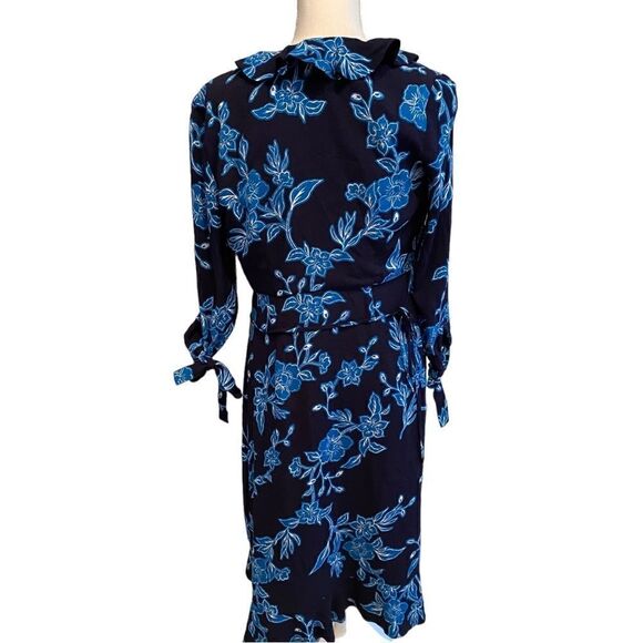 Draper James Geranium Floral Wrap Dress Size 2 Oversized - Picture 6 of 7